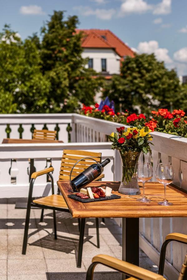 Prague Hotel Carl Inn Restaurant & Free Parking Esterno foto